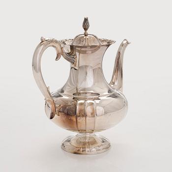 Kahvikannu, hopeaa, Kultakeskus Hämeenlinna 1979.