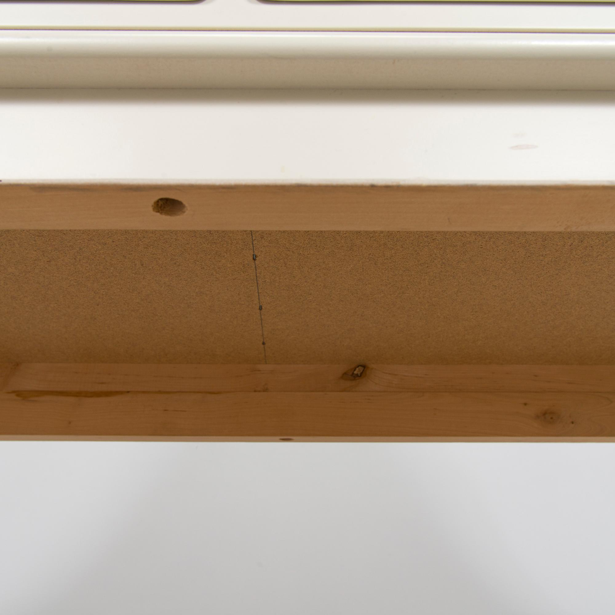 Matsalsskåp, gustaviansk stil, 1900-talets andra hälft.