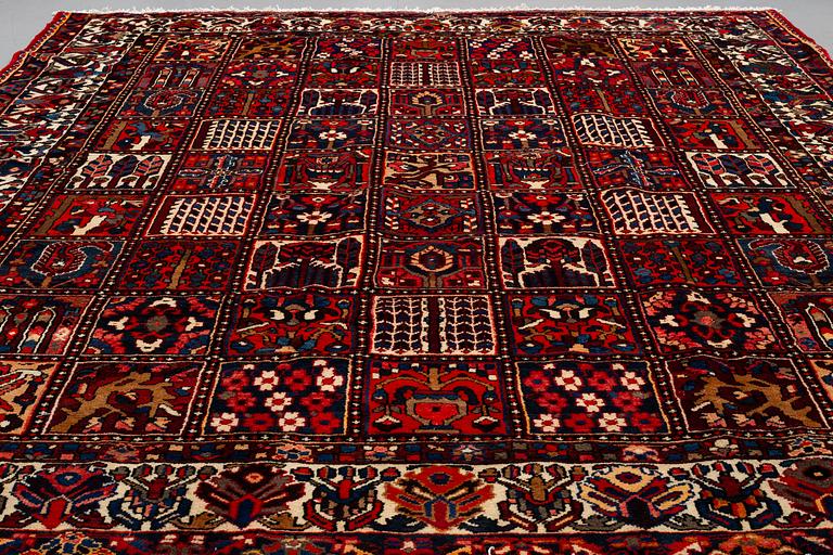 MATTA, Bakhtiari, ca 375 x 295 cm.