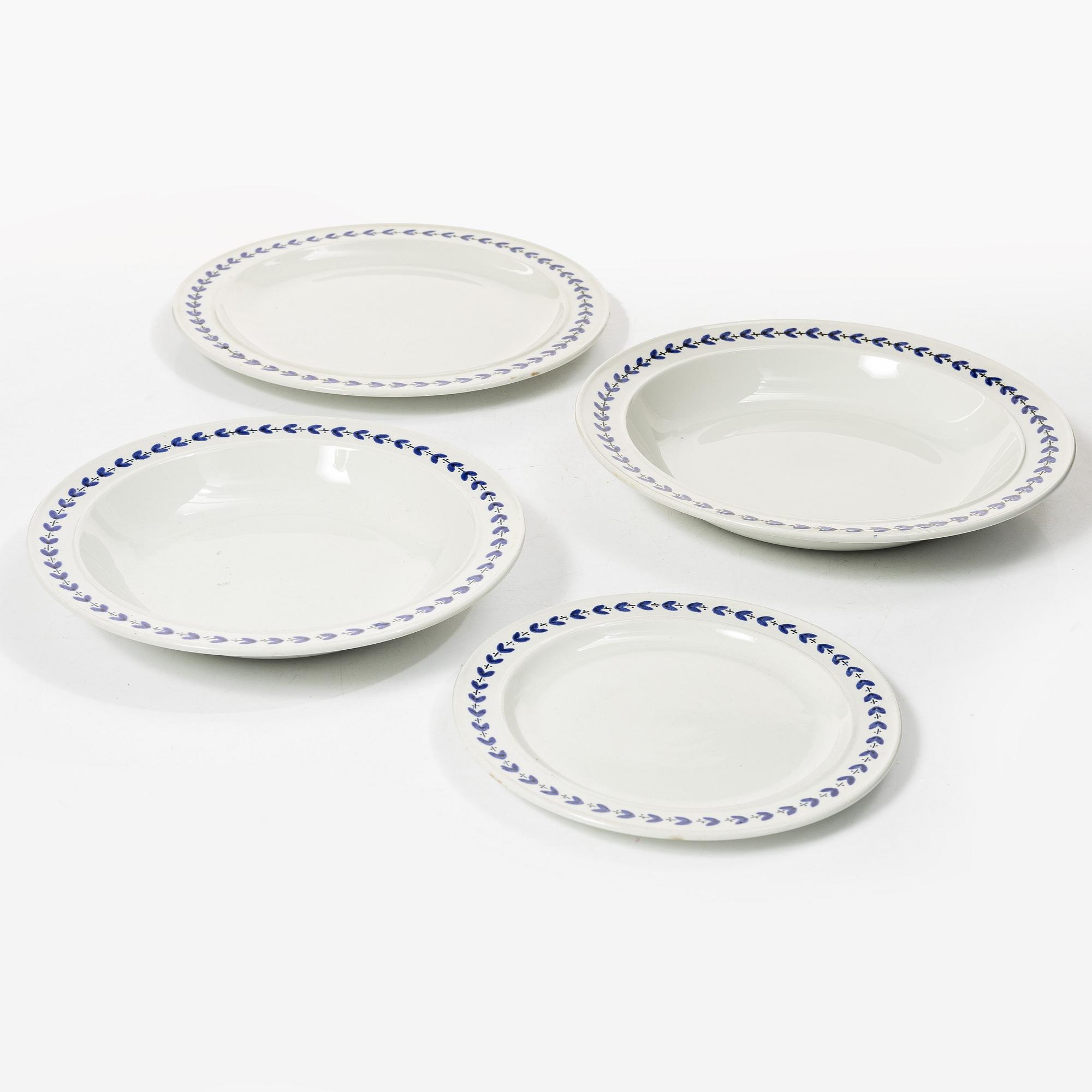 Wilhelm Kåge, 32-pieces of an 'Akademi' service, creamware, Gustavsberg, Sweden, 1936-39.
