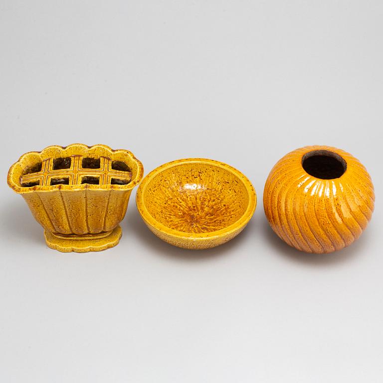 GUNNAR NYLUND, Two 'Chamotte' vases and a bowl, from Rörstrand, second half of the 20th century.