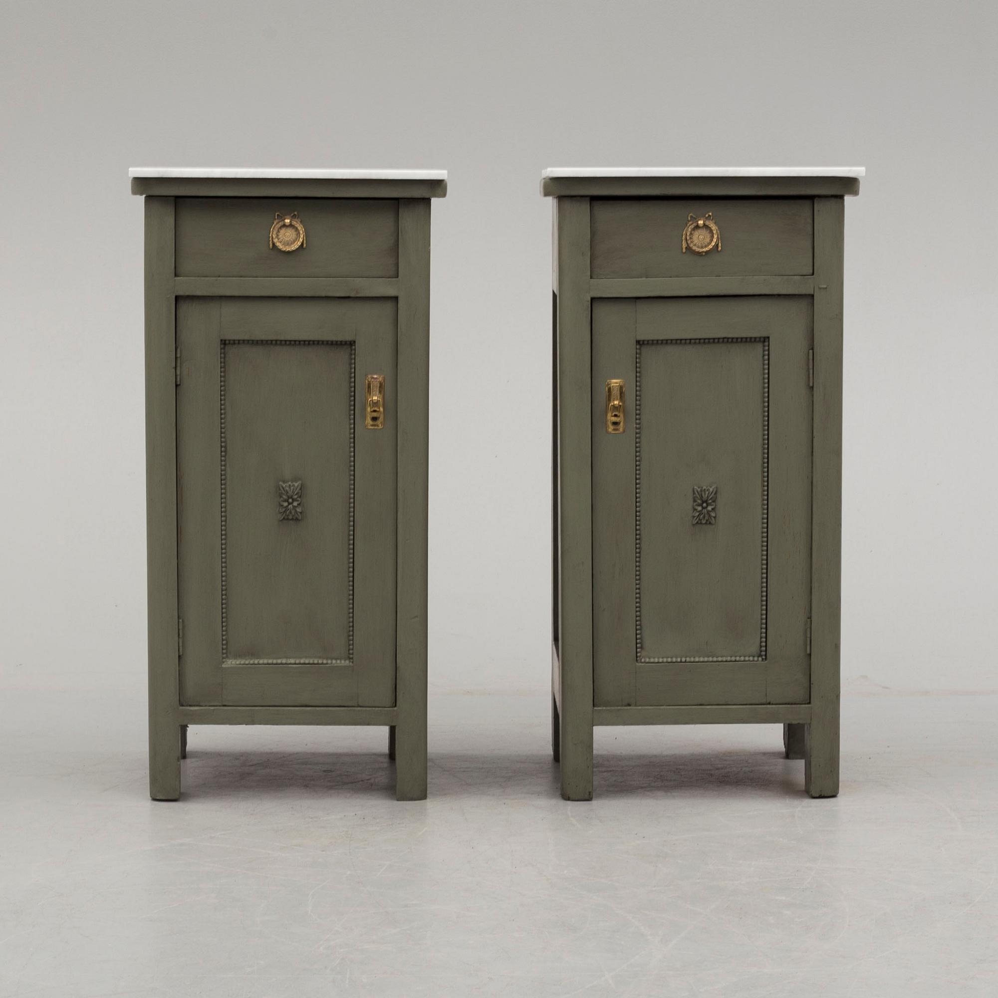 SÄNGBORD, ett par, 1900-talets första hälft.