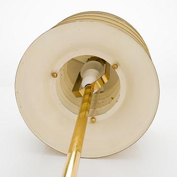 A mid-20th century table lamp manufactured by Sievä.