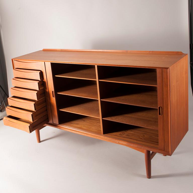 SIDEBOARD / CREDENZA, Arne Vodder för Sibast Furniture, Danmark, formgiven 1958.