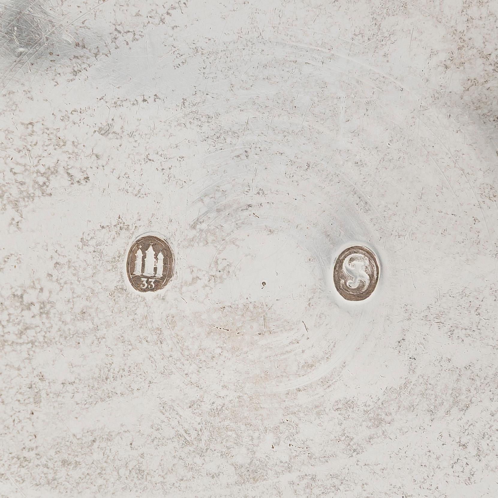 Haarukka ja lusikka, George Jensen, hillolusikka, leimattu Holm, sekä tarjoiluastia, hopeaa, Kööpenhamina n.1930-33.