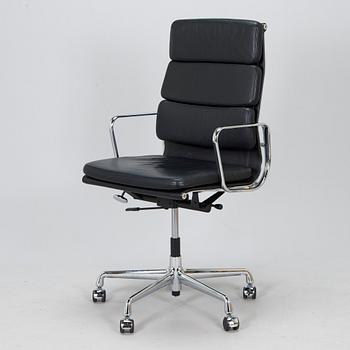 Charles & Ray Eames, kontorsstol, "Soft Pad Chair EA 219, high backrest", Vitra. 2000-tal.