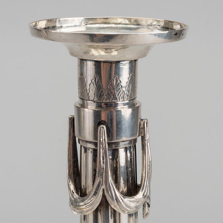 A COUPLE OF SILVER CANDLESTICKS, Braunschweig.