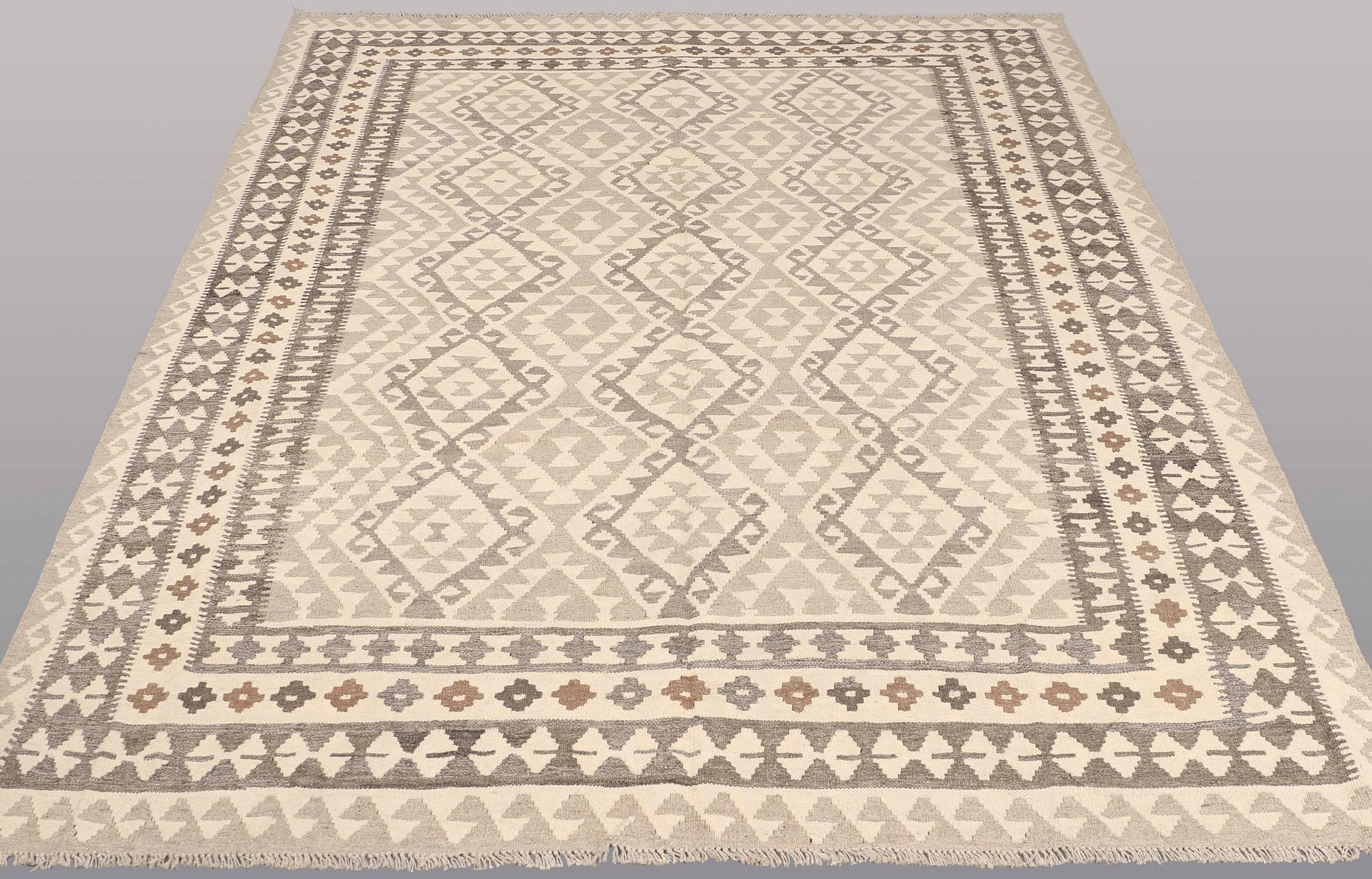 MATTA, Kelim, ca 274 x 197 cm.
