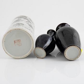 Three porcelain vases, China, 20th century.