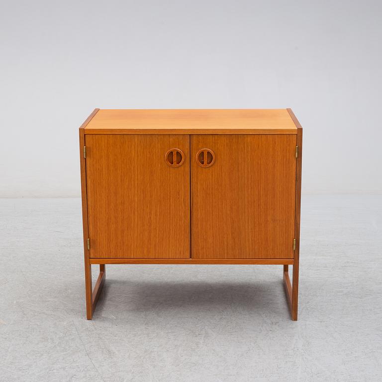 A 1950s/1960s sideboard/cabinet.