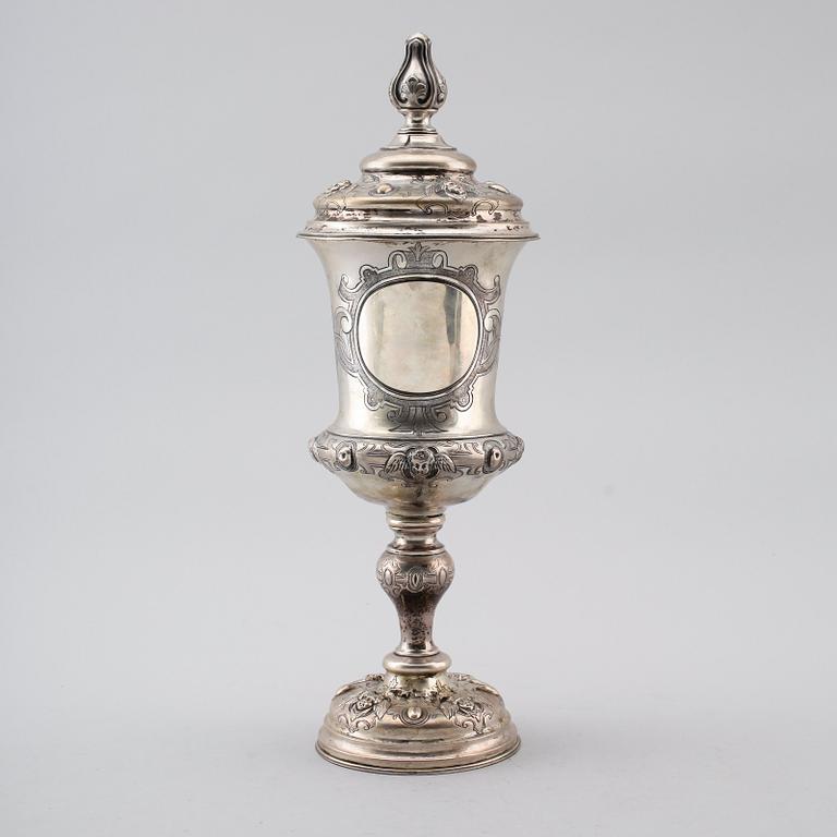 LOCKPOKAL, mellaneuropa, låghaltigt silver, 1800-talets andra hälft.
