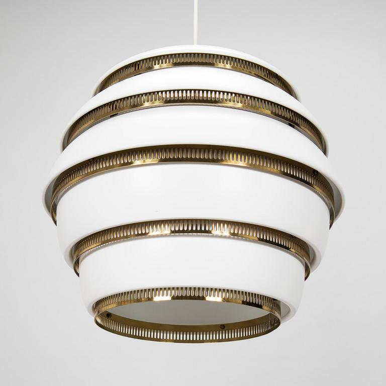 Alvar Aalto, taklampa, "Bikupa" A331, Artek 2000-tal.