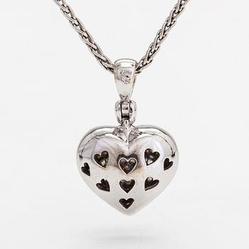 Halsband, hänge, hjärta, 18K vitguld,  pavéinfattade diamanter tot. ca 1.06 ct.