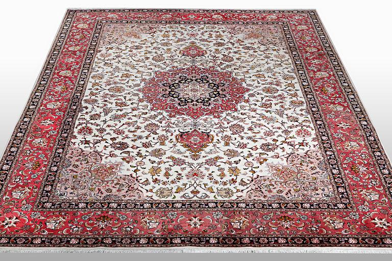 Matta, Täbriz part silk, 60 Raj, ca 355 X 254 cm.