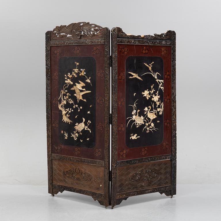 A Japanese folding screen, forst half of the 20th century.