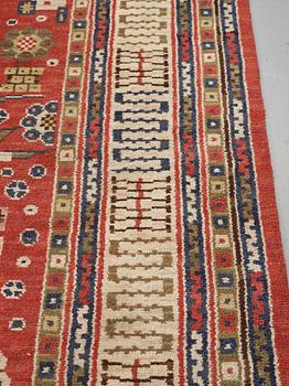 Märta Måås-Fjetterström, A carpet, "Röda trädgårdsmattan", knotted pile, ca 442-448,5 x 360-367 cm, signed AB MMF.