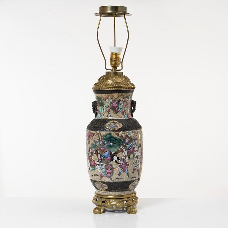 Table lamp, China, first half of the 20th century.