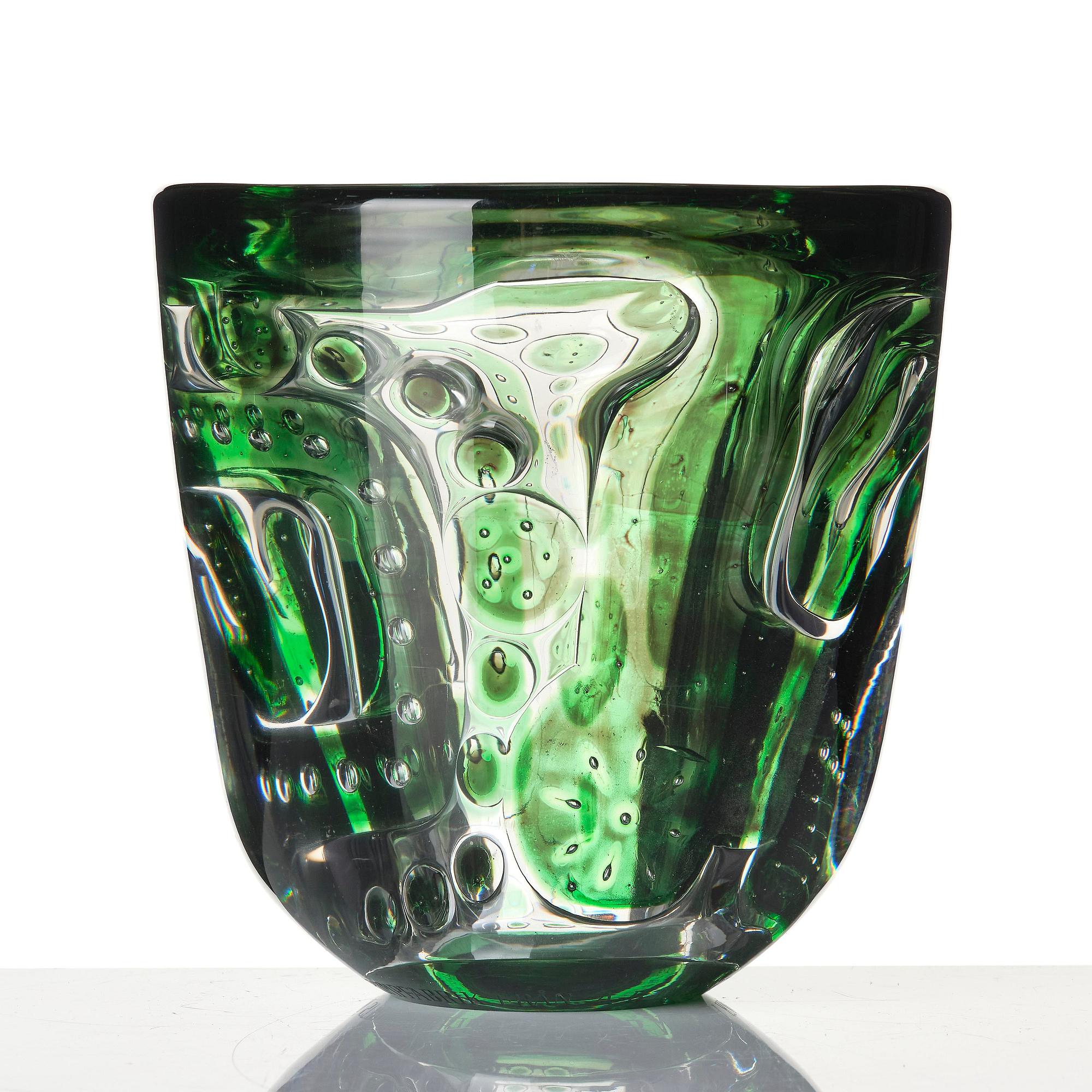 Edvin Öhrström, a "Flickan och duvan" (The Girl and the Dove) ariel glass vase, Orrefors 1944, no 281.