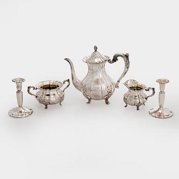 Kaffeservis, 3 delar, och ljusstakar, ett par, silver, Kultakeskus, Tavastehus 1946 och 1948.