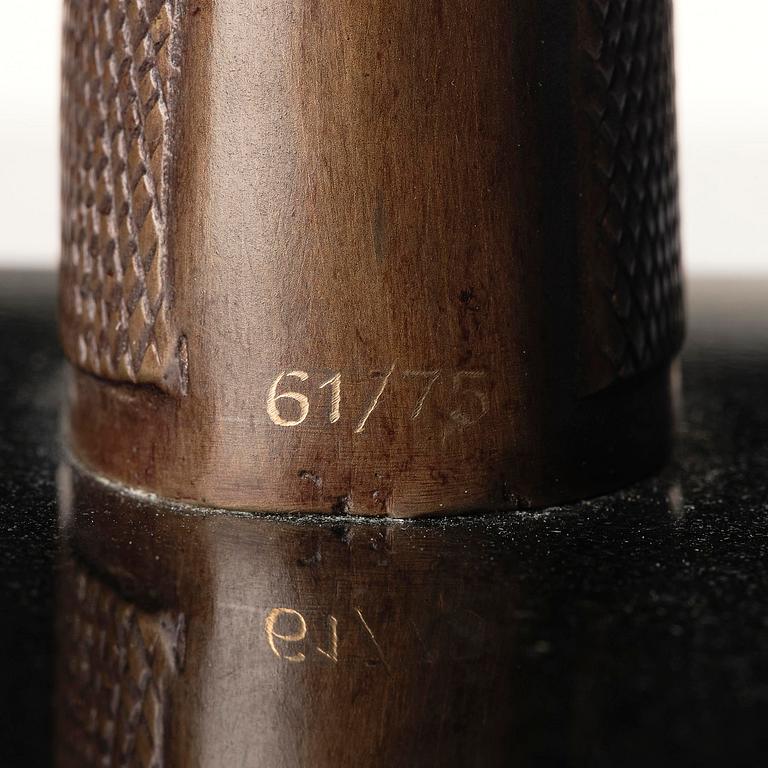 Carl Fredrik Reuterswärd, "Non-Violence".