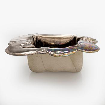 Zoltan Popovits, a ceramic bowl signed Popovits Arabia.