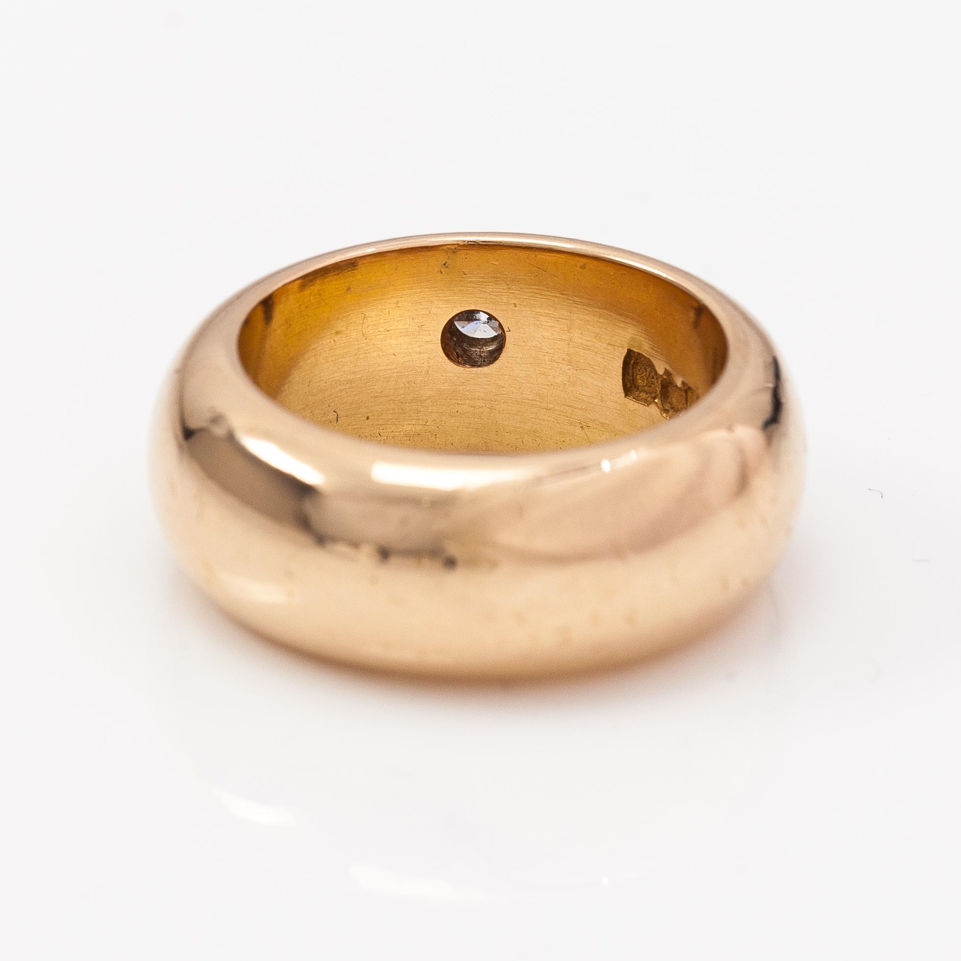 An 18K gold ring with a ca. 0.22 ct diamond. B. Ahlfors, Helsinki 1971.
