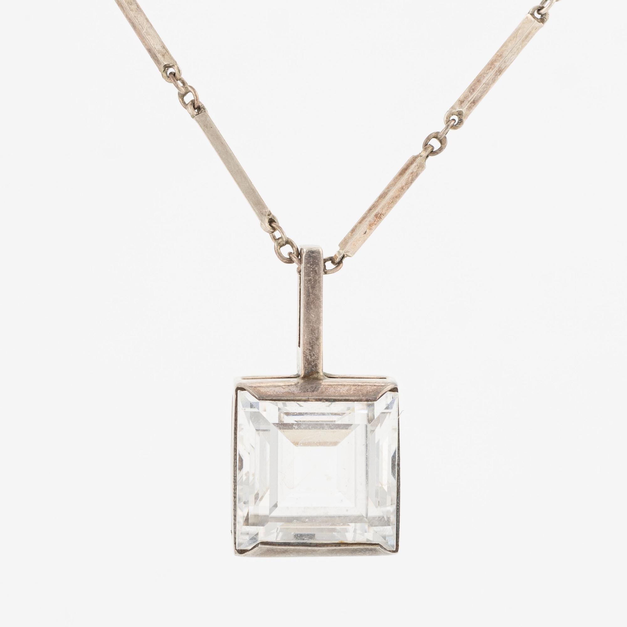 Collier silver med fasettslipad bergkristall, Hallberg.