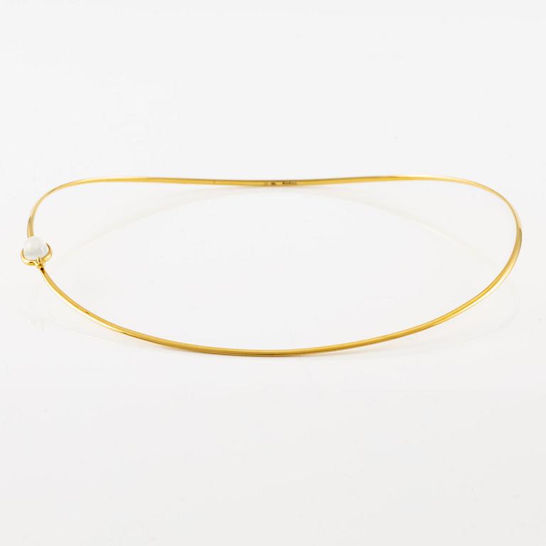 Vivianna Torun Bülow-Hübe, a necklace, 18K gold set with a moonstone, Jakarta.