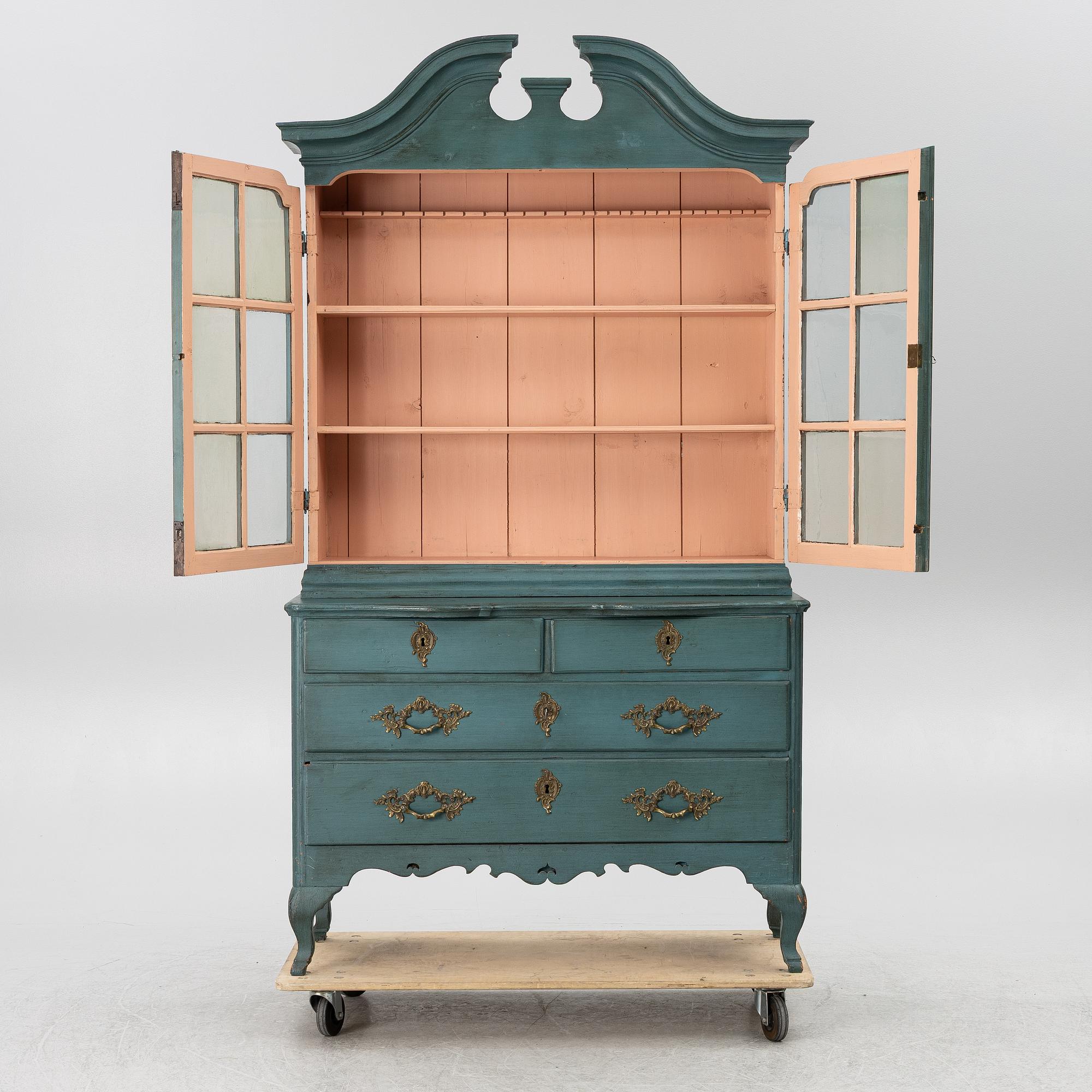 Vitrinskåp, 1700-tal.