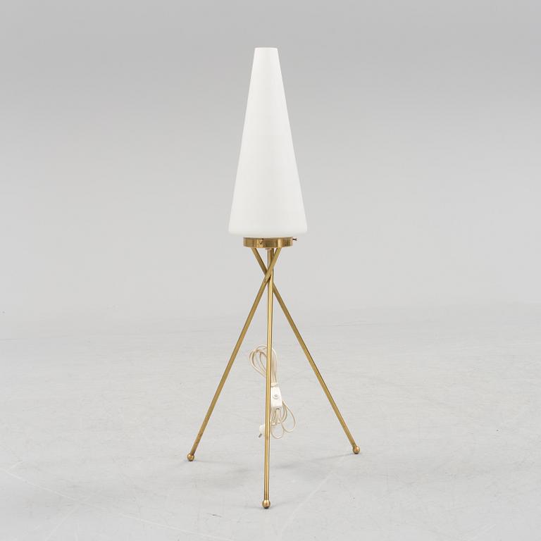 A mid 20th century floor lamp.