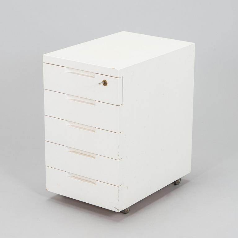 Alvar Aalto, laatikosto, malli 297, Artek, 1960–70-luku.