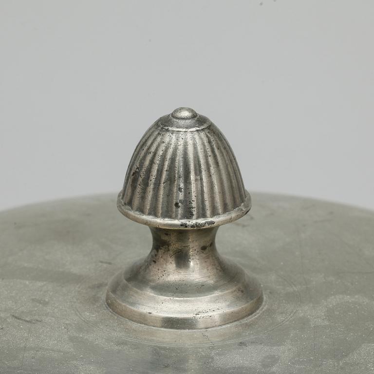GRÖTSKÅL, tenn, otydliga mästarstämplar, 1800-tal.