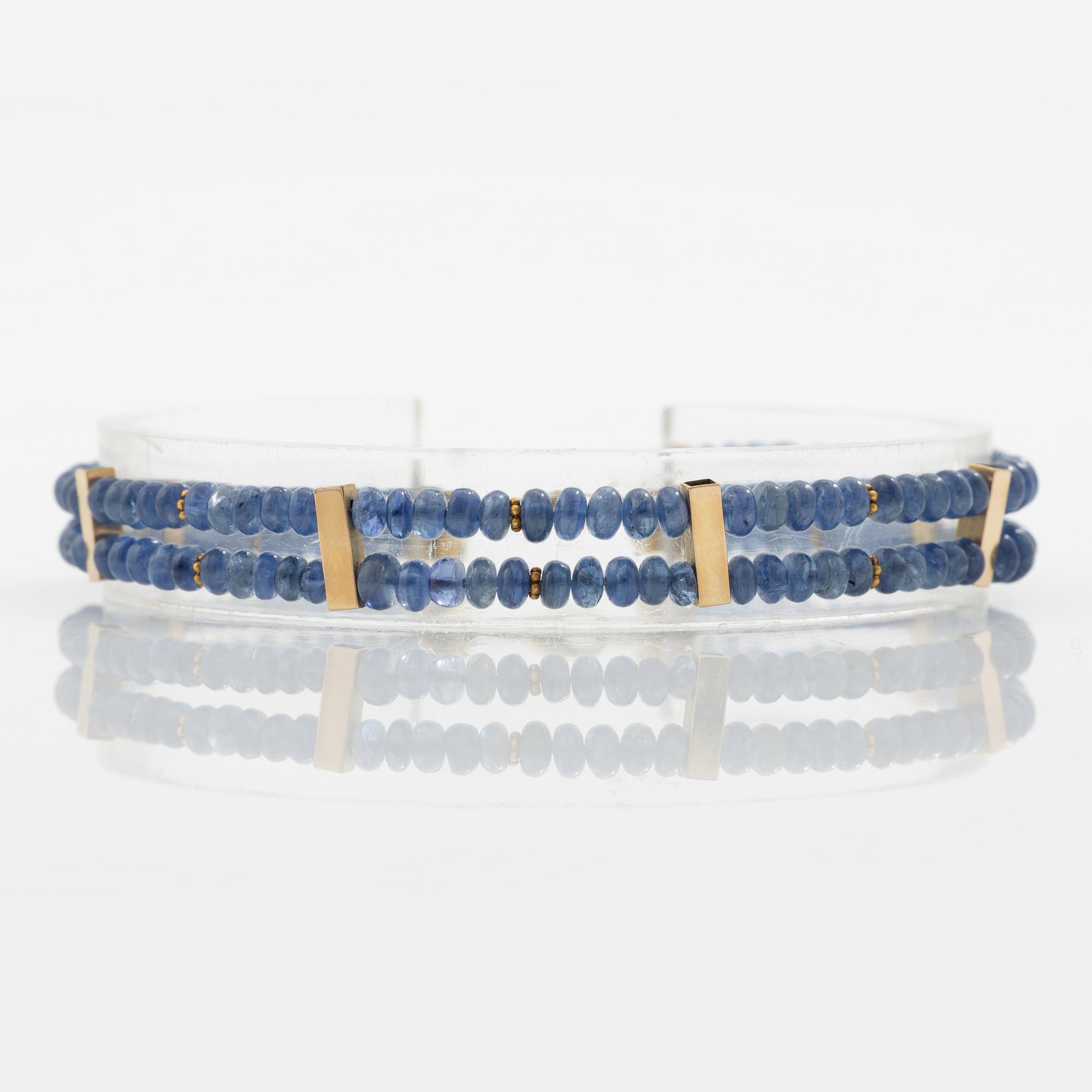 Bracelet, 14K gold with two rows of sapphires.