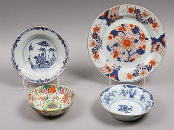 PARTI PORSLIN, 4 delar, Kina. Bla 1700-tal.