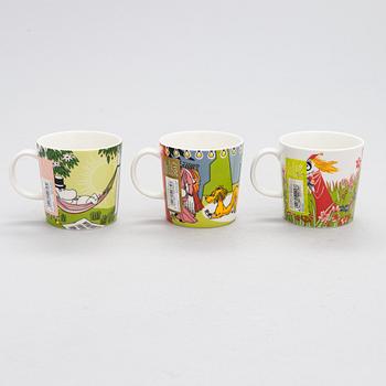 Muumimukeja, 12 kpl, ja kannu, posliinia, Moomin Characters, Arabia.