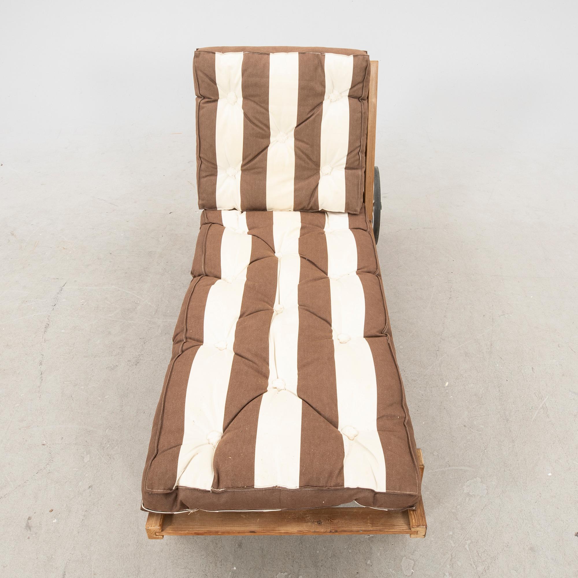 Elsa Stackelberg, a pine sunbed, Fri Form, second half of the 20th Century.