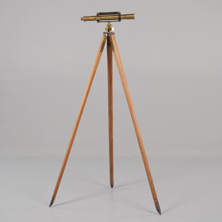 MÄTINSTRUMENT, F J Berg, Stockholm, omkring sekelskiftet 1900.