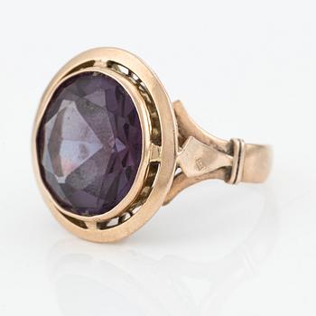 Ring, gold with synthetic colour-changing sapphire, Egypt.