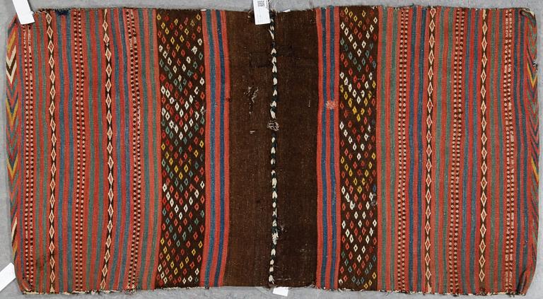 SADELVÄSKA, orientalisk, ca 163x87 cm.