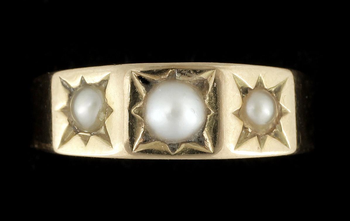 PARTI GULDSMYCKEN, 6 delar, mest 18K, 1900-tal. Tot ca 28 gram.