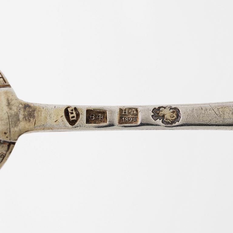 Teelusikoita, 4 kpl, hopeaa, niello, Moskova 1828.