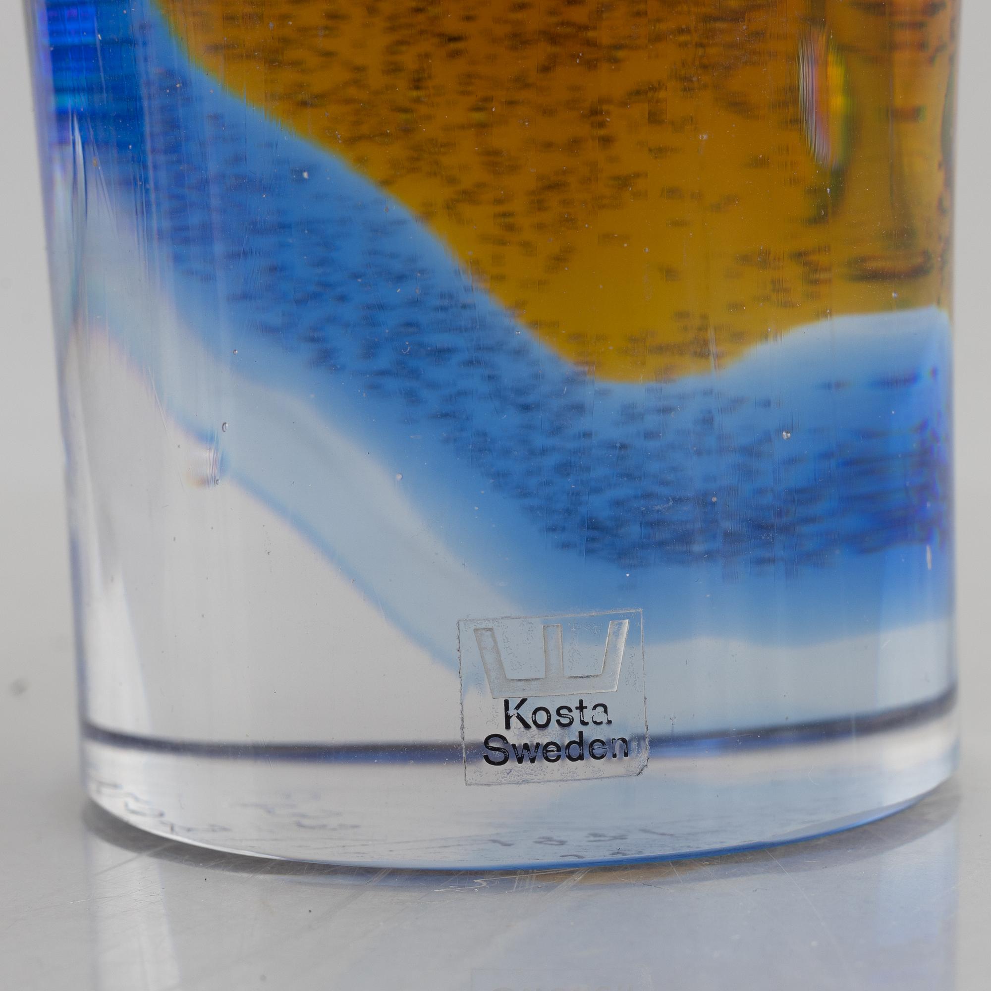 Göran Wärff, a unique glass sculpture and a vase, Kosta.