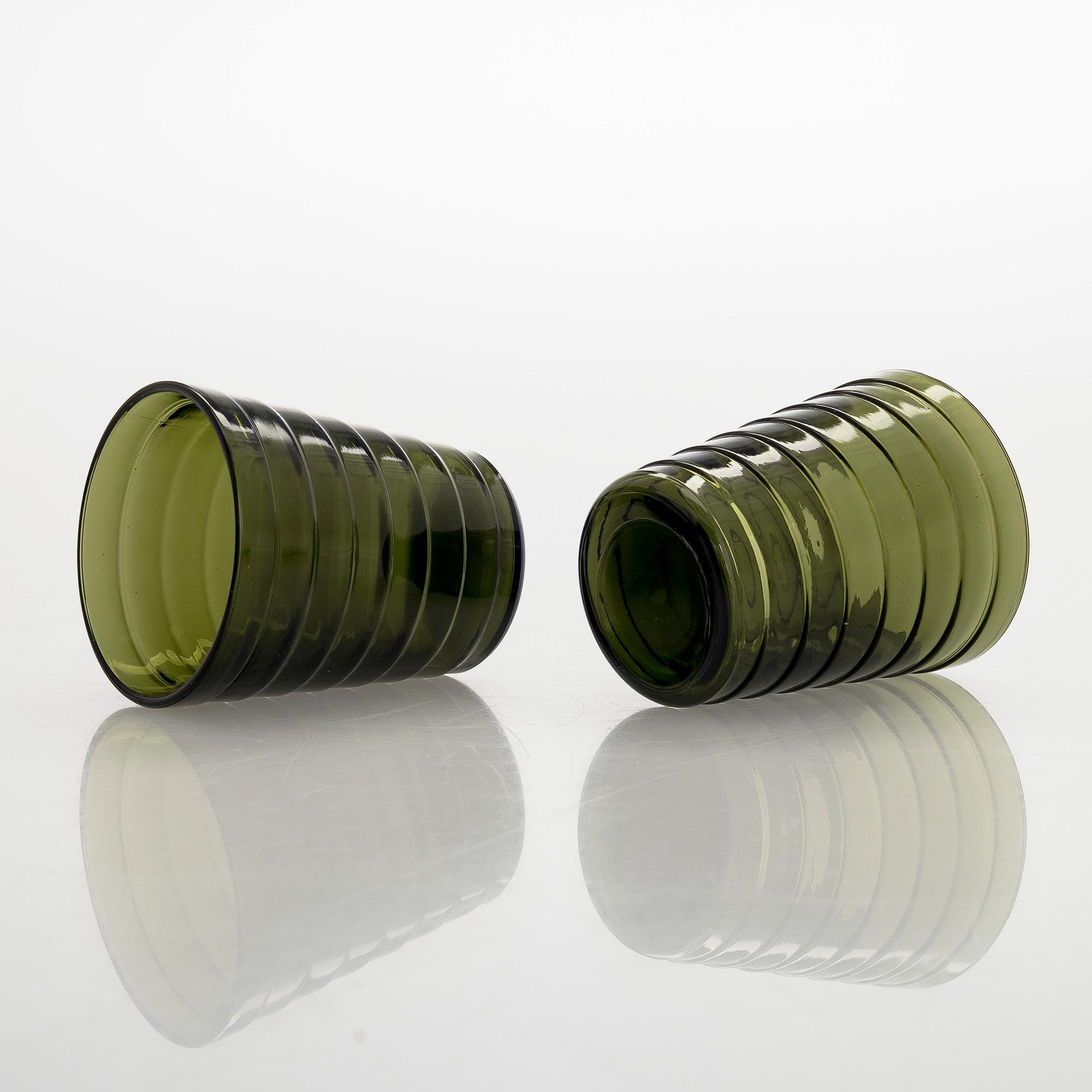 Aino Aalto, juomalaseja, 6 kpl, sekä lautasia, 6 kpl, "Bölgeblick", Karhulan lasitehdas 1930-luku.