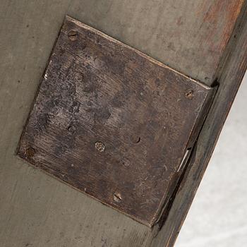 A writing cabinet, 18th/19th century.