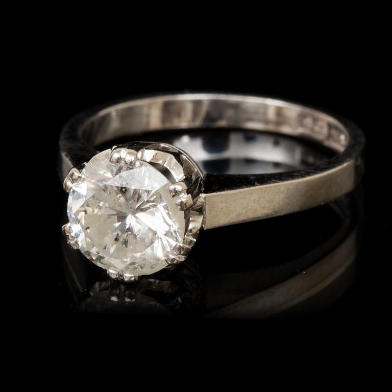 RING, 18 k vitguld med briljantslipad diamant ca 1,00 ct. Vikt ca 3 g.