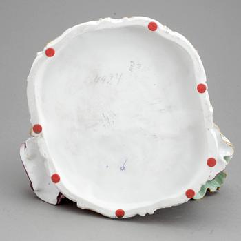FIGURIN, porslin, Passau, 1900-talets början.