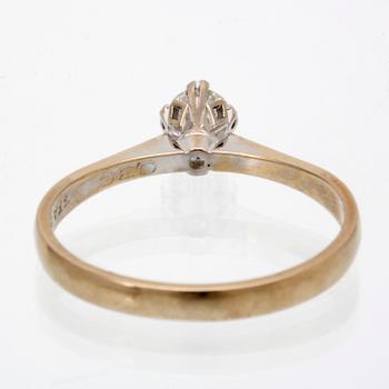Diamondring 18K whitegold 1 brilliant-cut diamond 0,30 ct inscribed W/TCR VVS, valuation letter Gemmologica AB Stockholm.
