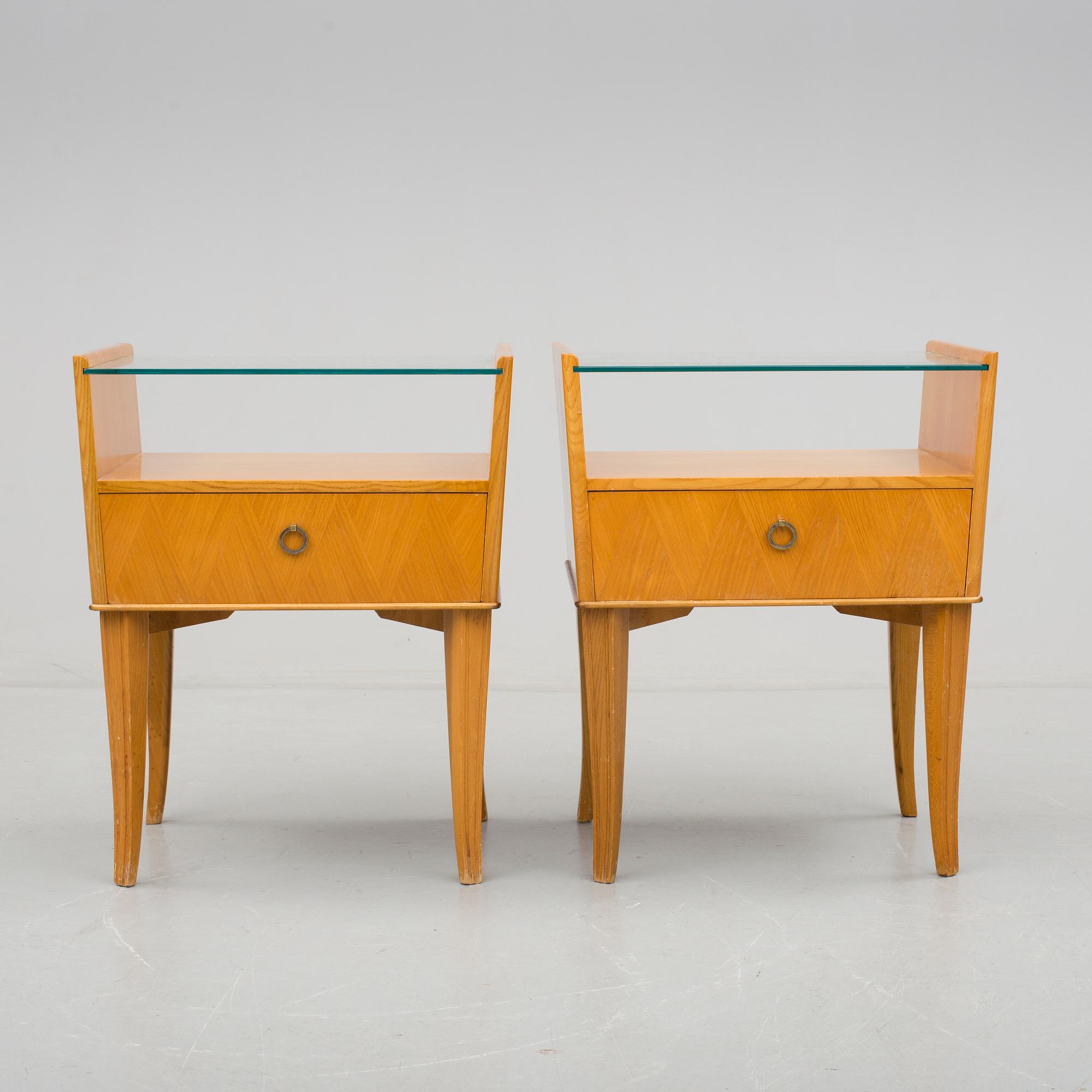 SÄNGBORD, ett par, sannolikt Bodafors, 1940-/50-tal.