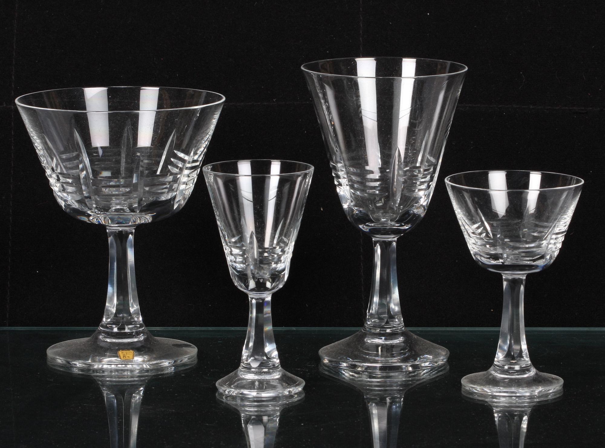 GLASSERVIS, 29 delar. Johansfors.