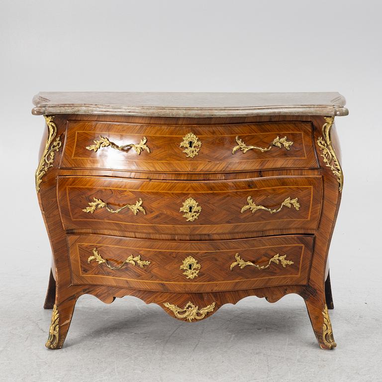 Byrå, 1700-talets andra hälft. Rokoko.